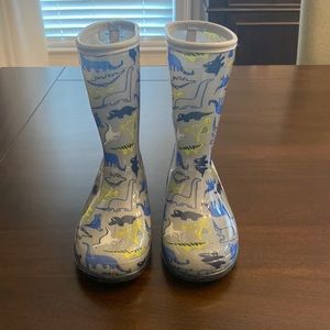 Carters rain boots, size 12m, great condition!